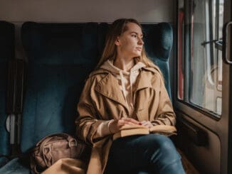 woman using CBT for perfectionism going to calm anxiety clinic chicago